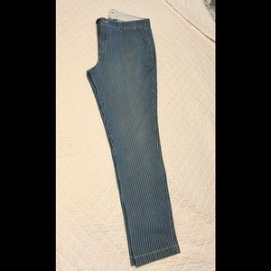 Gap Girlfriend Chino